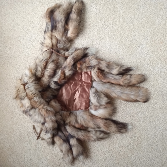 Luxurious Faux Fur Vest - Picture 3 of 4